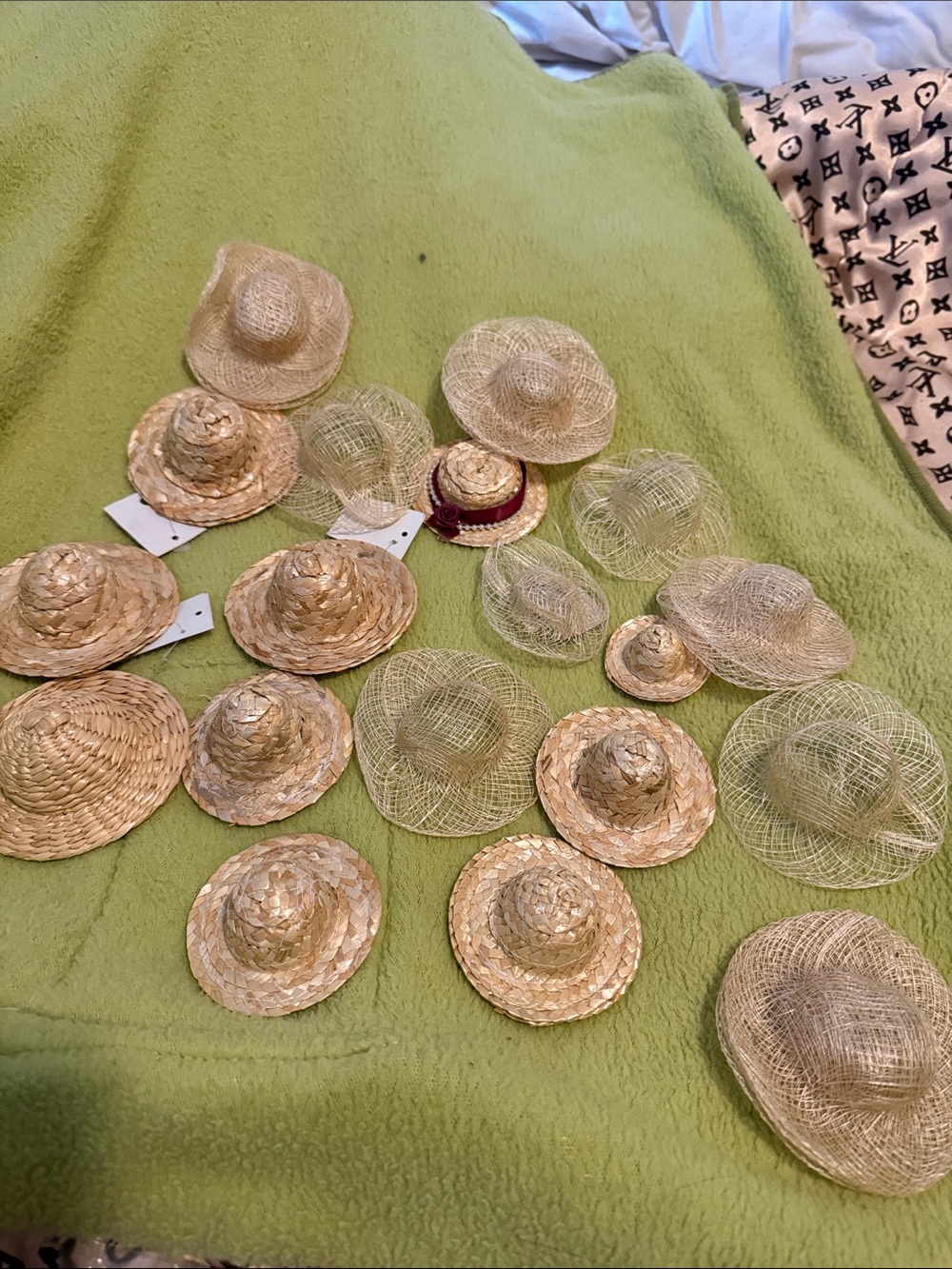 Cute lot of Straw Mini Hats. 25 in total. Perfect for a hair clips or Barbies